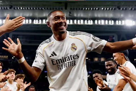 "واحدة من أصعب فترات حياتي".. آلابا يُوّدع ريال مدريد وجماهيره برسالة مؤثرة